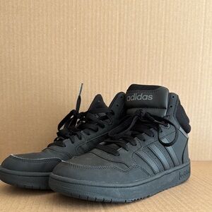 Adidas Black Sneakers Modern Athletic Design